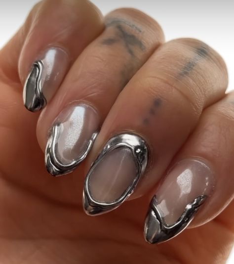 Metallic Pearl Nails, Silver Chrome Abstract Nails, Silver Chrome Short Nails, Silver And Pearl Nails, Molten Chrome Nails, Molten Nails, Peggy Gou Nails, Chrome Nude Nails, Oyster Nails