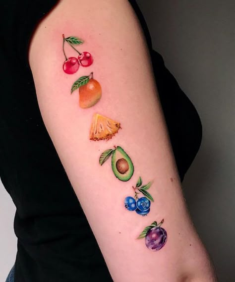 Realism Fruit Tattoo, Cute Food Tattoos, Fruits Tattoo, Fruit Tattoo Ideas, Food Tattoo Ideas, Foodie Tattoo, Fruit Tattoos, Vegetable Tattoo, Tattoo Food