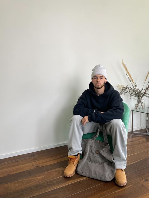 Baggy Joggers Outfit, Grey Beanie Outfit, Beanie Streetwear, Blokecore Aesthetic, Aesthetic Pose Ideas, Streetwear Outfit Men, Gorpcore Aesthetic, Pose Ideas Instagram, Timberland (men)