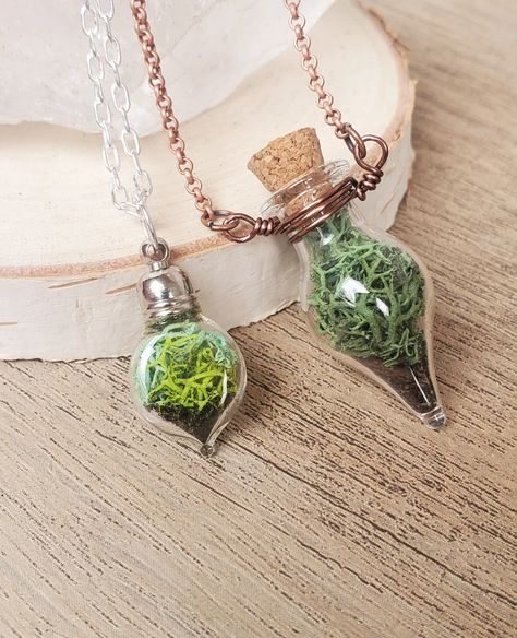 Cottage Core Jewelry, Moss Forest, Moss Jewelry, Moss Necklace, Plant Necklace, Forest Necklace, Canadian Jewelry, Terrarium Necklace, Autumn Necklace