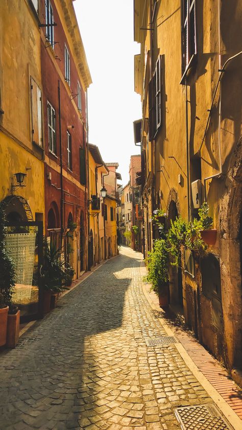 Just a street in Italy Italian Street Photography, Italy Street Photography, Streets In Italy, Launch Post, Environment Modeling, Sunny Street, Italy Sunset, Cozy Homes, Italy Street