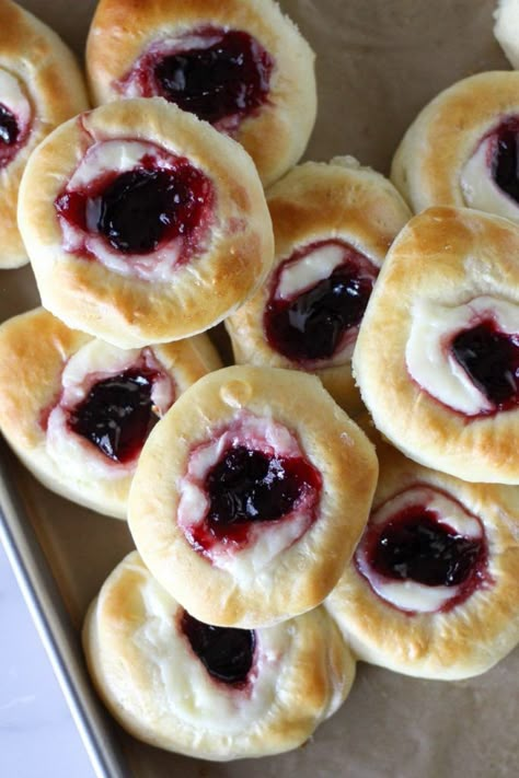 Kolache Filling Ideas, Kolache Factory Copycat Recipe, Kolaches Recipe Easy, Cherry Kolaches, Kolache Recipes, Kolache Recipe Czech, Slovakian Recipes, Polish Sweets, Kolache Recipe