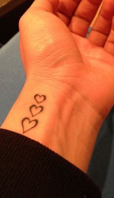 Teeny Weeny Heart Tattoo - Mother Daughter Heart Tattoos - Mother Tattoos - MomCanvas 3 Hearts Tattoo, Hand Heart Tattoo, Tattoo Sonne, Love Heart Tattoo, Wörter Tattoos, Heart Tattoo Wrist, Small Heart Tattoos, Female Tattoos, Shape Tattoo