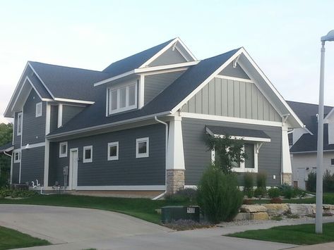 Still two toned grey - I think I like this better Two Tone Exterior House Colors, Exterior Paint Color Combinations, Grey Exterior House Colors, Gray House Exterior, House Paint Color Combination, Gray House, Grey House, Exterior House Color, Exterior Renovation