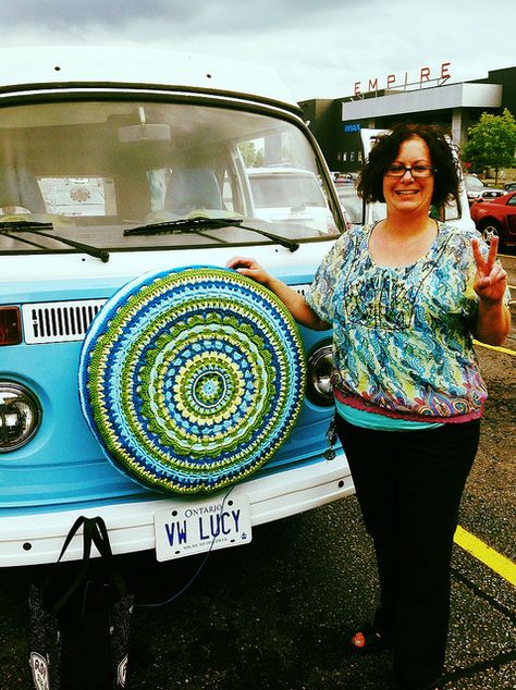 Beautiful! {Crocheted spare wheel cover for VW Lucy!} Vw Crochet, Spare Wheel Cover, Jeep Tire Cover, Crochet Car, Craft Knitting, Vw T1, Tire Cover, Crochet Stitches Patterns, Knit Stitch