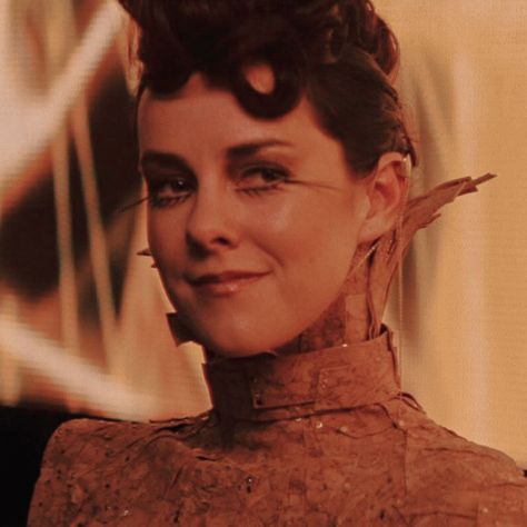 Johanna Mason Gif, Hunger Games Gif, Johanna Mason Hunger Games, Hunger Games Johanna, Johanna Mason, Hunger Games Characters, Weird Trees, Jena Malone, Fav Movie