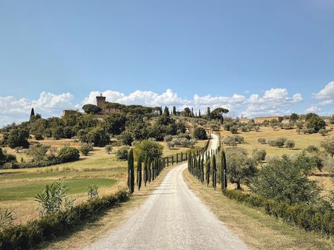 2 Days In Venice, Tuscany Itinerary, Cortona Italy, Filippo Brunelleschi, Tuscany Travel, Small Town Life, Perfect Itinerary, City Apartment, Medieval Town