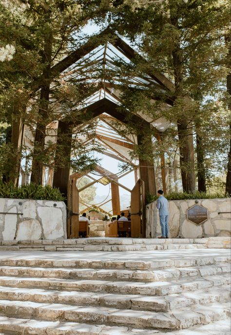 Beautiful glass chapel Glass Chapel California, Wooden Chapel Wedding, The Glass Chapel, Glass Wedding Chapel, Glass Wedding Venues, Glass Church Wedding, Glass Chapel Wedding, Lake House Backyard, Chapel Architecture