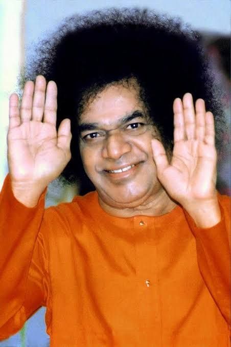 SATHYA SAI AVATHAR DAY-23rd November True Love Images, Sri Sathya Sai Baba, Sai Baba Miracles, Arte Yoga, Sai Baba Hd Wallpaper, Shirdi Sai Baba Wallpapers, Sai Baba Pictures, Sathya Sai Baba, Sai Baba Wallpapers