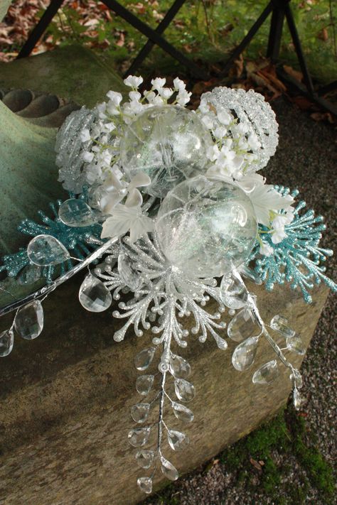 Winter wonderland inspired Christmas Bauble Bouquet for Brides who love everything about Christmas Winter Wonderland Wedding Flowers, Winter Wonderland Bouquet Wedding, Winter Wonderland Wedding Flowers Bridal Bouquets, Christmas Bridal Bouquet Winter Bride, Winter Wonderland Wedding Bridesmaids, Snowflake Bouquet, Silk Flower Bouquets, Winter Bouquet, Prettiest Bouquet