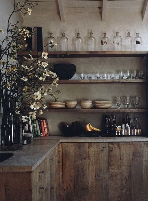 rustic cabinets Dapur Rustic, Getaway House, Atelier Am, Kabinet Dapur, Rustic Kitchen Design, Beautiful Kitchen, Decor Minimalist, Wood Kitchen, Wood Cabinets