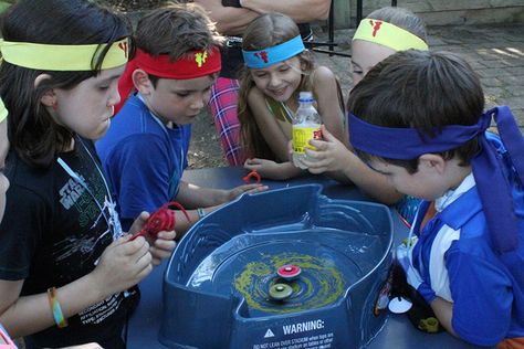 10 Super Fun Beyblade Party Ideas Beyblade Tournament, Beyblade Cake, Beyblade Birthday Party, Beyblade Birthday, Turtle Birthday, Final Battle, Party Bunting, Birthday Party Planning, Lego Party