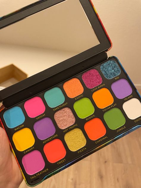 Revolution Makeup Eyeshadow Palette, Makeup Revolution Eyeshadow Palette, Revolution Makeup Palette, Drac Makens, Revolution Eyeshadow Palette, Makeup Pallettes, Makeup Revolution Eyeshadow, Makeup Revolution Palette, Revolution Palette