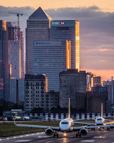 #london #londoncityairport #airport #canarywharf #photography Cool Backdrops, London City Airport, Plane Spotter, Airport Aesthetic, Canary Wharf, London Skyline, British Airways, To Infinity And Beyond, London City