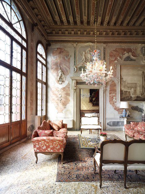 Eye For Design: Create Old World Interiors With Murano Glass Chandeliers Old World Interiors, Chateaux Interiors, Castle Interior, Opulent Interiors, Italian Interior Design, Italian Interior, Castles Interior, Italian Decor, Classic Interior Design