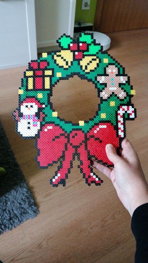 Holiday Perler Beads, Perler Bead Ornaments Pattern, Hama Beads Christmas, Christmas Perler Beads, Easy Perler Bead Patterns, Beads Christmas, Perler Bead Templates, Hama Bead, Diy Perler Bead Crafts