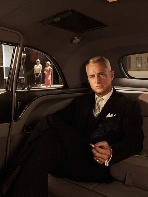 Stone-cold fox. Roger Sterling, John Slattery, Fritz Lang, Don Draper, Mad Men Fashion, Chic Type, Going Gray, Sharp Dressed Man, Silver Fox