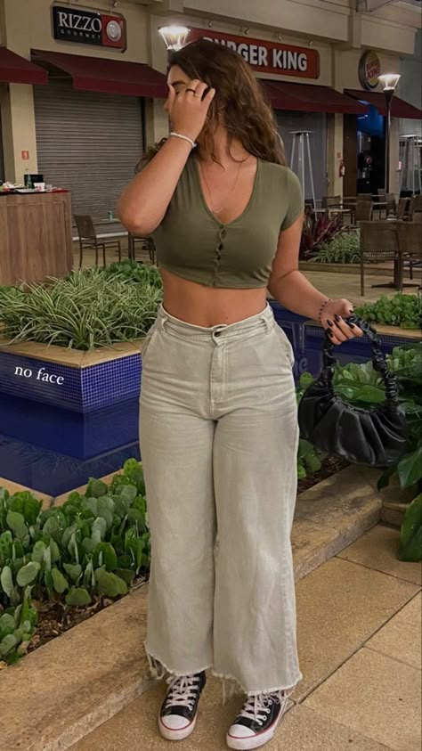 Ootd Medium Size, Middize Girl Outfits, Summer Fits For Midsize, Mid Size Inspo Outfits, Clothing Inspiration Midsize, Medium Size Body Outfit Ideas, Outfit Inspo For Medium Size, Medium Size Body Outfits Aesthetic, Clothes For Midsize Women