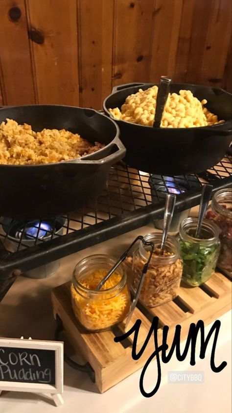 Mac And Cheese Bar Wedding Food Stations, Bbq Party Food Table Display, Mac And Cheese Buffet, Southern Wedding Food Ideas, Wedding Mac And Cheese, Cold Catering Ideas, Mac And Cheese Bar Parties, Bbq Catering Ideas, Wedding Mac N Cheese Bar