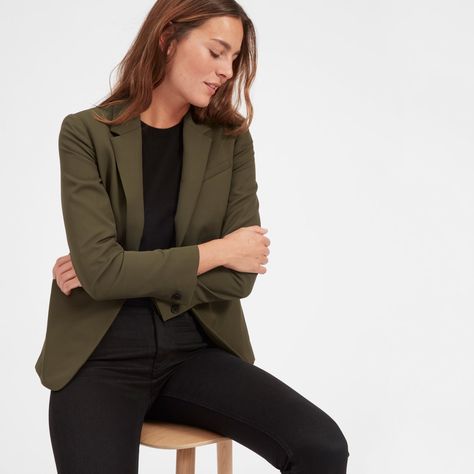 Women’s Italian GoWeave Classic Blazer | Everlane Green Blazer Outfit Work, Olive Blazer Outfit, Olive Green Blazer Outfit, Green Blazer Women, Court Clothes, Green Blazer Outfit, Green Outfits For Women, Olive Blazer, Blazer Verde