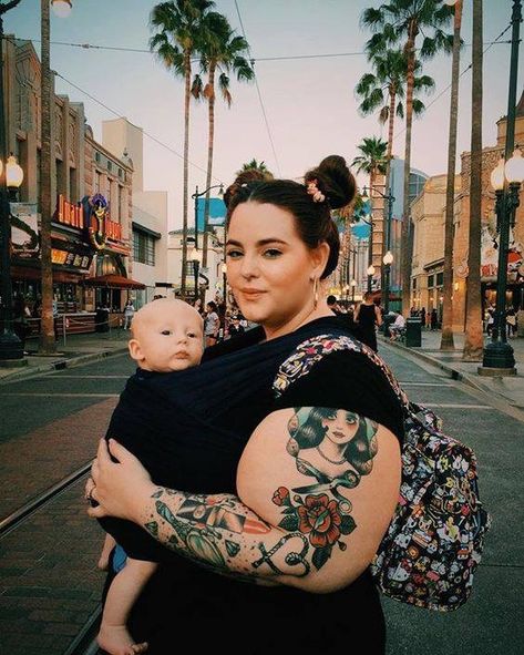 Super Mam Tess Holiday, Tess Holliday, Big Arms, Bigger Arms, 4 Tattoo, Body Mods, Get A Tattoo, A Tattoo, Inked Girls