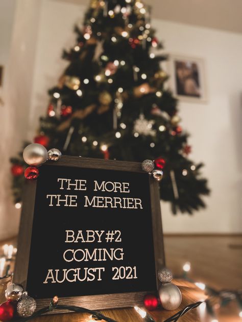 Diy Christmas Pregnancy Announcement, Christmas Baby Number 2 Announcement, Second Baby Christmas Announcement, Winter Baby Announcement Sibling, Baby Announcing Ideas December, Christmas Rainbow Baby Announcement, Christmas Pregnancy Announcement Baby Number 3, Pregnant Announcement Christmas, Baby 2 Announcement Christmas