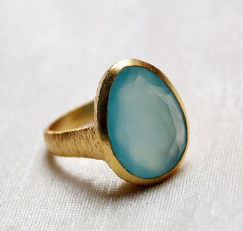 D E T A I L S - Material: 925 Sterling SilverStone: Aqua ChalcedonyThe fit: True to US ring size Finish: Textured and Gold Plated to a high shineUpgrade your accessory collection today with this must-have piece, & flaunt your style statementS H I P P I N G & P R O D U C T I O N - My current production time is 2-6 business days, which means after those days are up, your order ships! I make everything custom to order, by hand, but I promise you it's worth the wait!R U S H - M Y - O R D E R Wedding Ring Stack, Aqua Chalcedony Ring, Drip Drip, Ring Proposal, Chalcedony Ring, Ring Stack, Chunky Jewelry, Textured Ring, Aqua Chalcedony