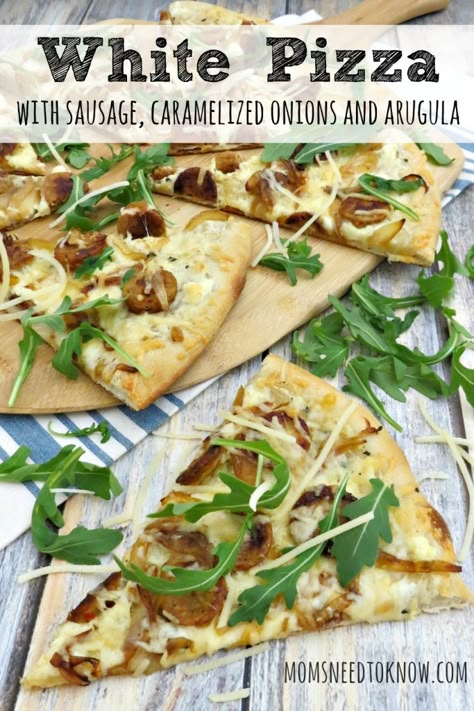 Sausage Flatbread Recipes, Flatbread Ideas, Pizza With Sausage, White Pizza Recipe, Pizza Blanca, Pizza Oven Recipes, Home Made Pizza, Arugula Pizza, White Pizza Recipes