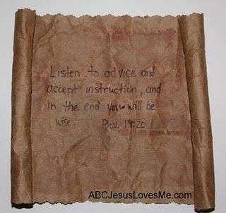 Fun Bible Craft Scroll  to use for Ten Commandments, Little King Josiah, or other Bible stories    ABCJesusLovesMe.com Story Crafts, King Josiah, Children's Church Crafts, Bible Story Crafts, Preschool Bible, Bible School Crafts, Bible Crafts For Kids, Sunday School Activities, 10 Commandments