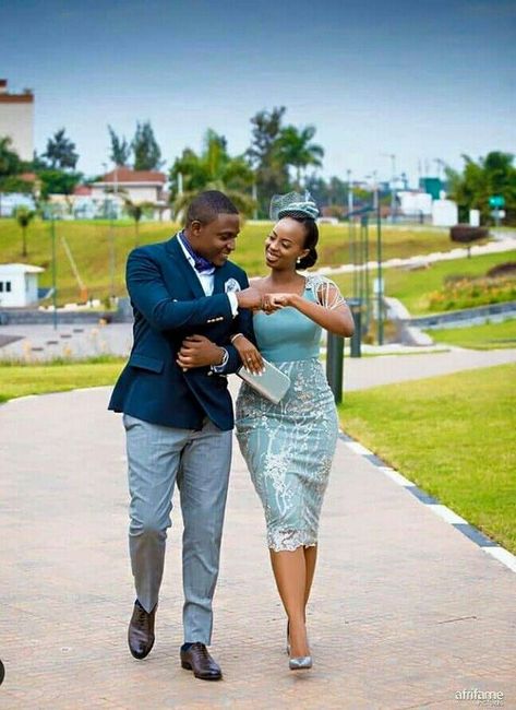 Meet Single Men, Couples African Outfits, Pre Wedding Photoshoot Outfit, Simple Lace, Civil Wedding Dresses, Couples Outfit, Engagement Pictures Poses, Stylish Wedding Dresses, Couple Dress