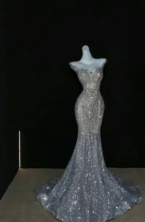 Prom Dresses Grey Silver, Mermaid Shape Dress, Long Fitted Prom Dresses, Matric Dance Dresses Ideas Unique, Cristal Dress, 2000 Dresses, Gala Dresses Elegant, Royal Prom Dress, Trumpet Prom Dress