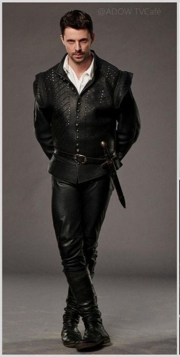 Formal Medieval Clothing Men, Medieval Formal Wear Men, Man With Rapier, Medieval Clothing Royal Men, Fantasy Mens Outfits, Rennaisance Outfits Men, Warrior Outfit Male, Midevil Outfits Man, Knight Outfit Men