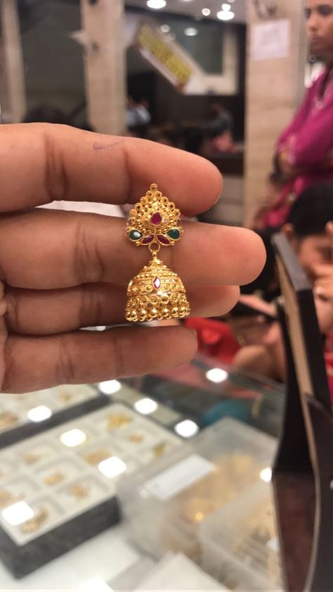 Sparkling Fashion: Gold Jhumka Earring designs latest 2019/ Gold buttalu Gold Earrings Designs Buttalu, Jimiki Kammal Design, Buttalu Earrings, Gold Buttalu, Gold Earrings For Kids, Gold Jhumka, Gold Earrings Indian, Gold Jhumka Earrings, New Gold Jewellery Designs