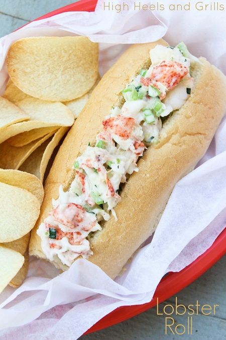 Easy, delicious, and healthy sandwich. #recipe http://www.highheelsandgrills.com/2013/06/lobster-roll.html Seafood Sandwiches, Lobster Roll Recipes, Fish Dinners, Healthy Sandwich, Just One Cookbook, Lobster Recipes, Healthy Sandwiches, Crab Recipes, Fish Recipe