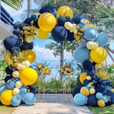 Blue And Yellow Themed Birthday Party, Birthday Decoration Without Balloons, Yellow And Blue Party Decorations, Blue And Yellow Birthday Party Decor, Yellow Decorations Party, Lemon Decorations Party, Blue And Yellow Balloon Garland, Birthday Lemon Theme, Blue And Green Balloon Garland