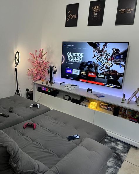 Playstation Room, Games Room Inspiration, Small Game Rooms, Mens Bedroom Decor, Hypebeast Room, Living Room Setup, Deco Studio, Apartment Living Room Design, Future Apartment Decor