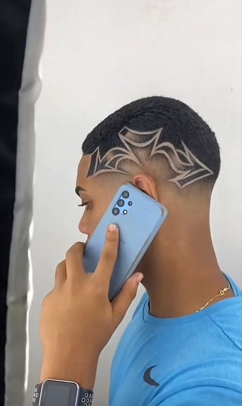 Letter Haircut Designs For Men, Fade With Letter Design Hair, Design On Head Haircut, Simple Line Design Haircut Men, Corte Freestyle, Haircut Tattoo Designs, Hair Tattoo Men, Haircut Designs For Men, Fade Haircut Designs