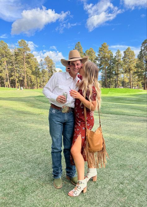 Country Themed Wedding Guest Attire, Western Wedding Guest Outfit Men, What To Wear To A Country Wedding, Western Wedding Outfits Guest Summer, Mountain Formal Wedding Guest, Western Wedding Guest Attire, Wedding Guest Outfit Western, Mountain Chic Wedding Guest Attire, Cowboy Wedding Guest Outfit