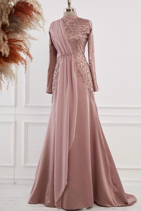 Nikah Outfit, Baju Kahwin, Islamic Dress, Dress Muslim, Dusty Rose Dress, Red Evening Dress, Muslim Fashion Dress, Muslimah Fashion Outfits, Formal Party Dress