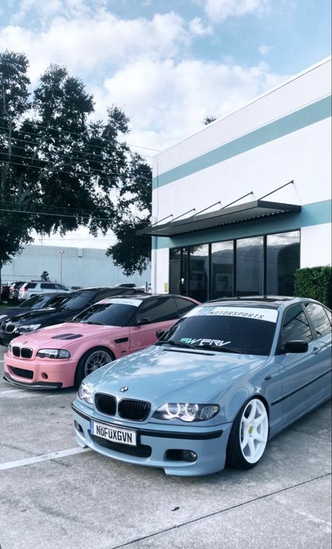 Bmw E46 Sedan Modified, Bmw Modified Cars, Bmw E46 Wallpapers, Bmw E46 Modified, E46 Wallpaper, Bmw Cars Aesthetic, Bmw E 46, Matching Cars, E46 330i