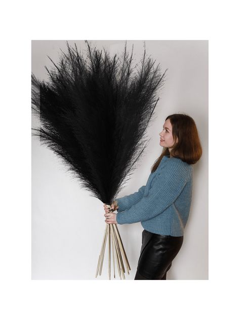 Black Pampas Decor, Dark Pampas Grass Decor, Black Pompous Grass Decor, Pampas Grass Decor Black Vase, White Pampas Grass In Black Vase, Boho Decor Party, Plants For Home Garden, Fall Stems, Kitchen Boho