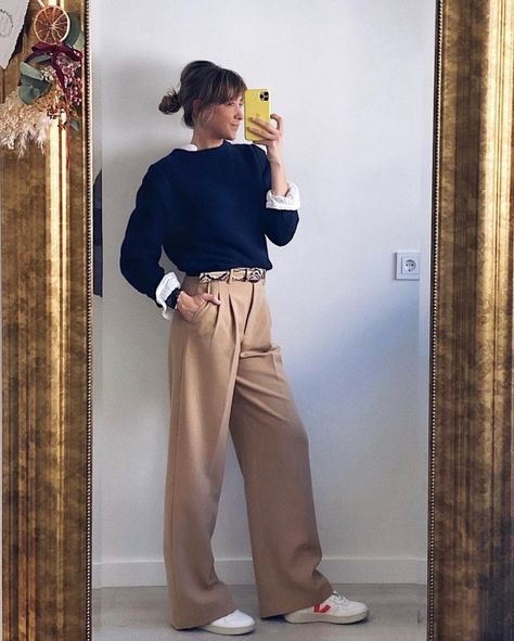 Camel Trousers Outfit, Camel Pants Outfit, Wide Leg Pants Outfit Work, Pants Outfit Work, Camel Outfit, Casual Friday Outfit, Camel Pants, Wide Leg Pants Outfit, Winter Pants Outfit