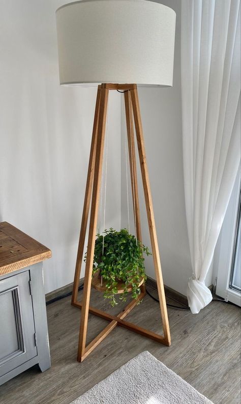 Diy Floor Lamp, Wooden Floor Lamp, Wood Lamp Design, Unique Floor Lamps, Home Diy Decor, Floor Lamp Design, Home Diy Projects, Decor Home Living Room, Home Room Design