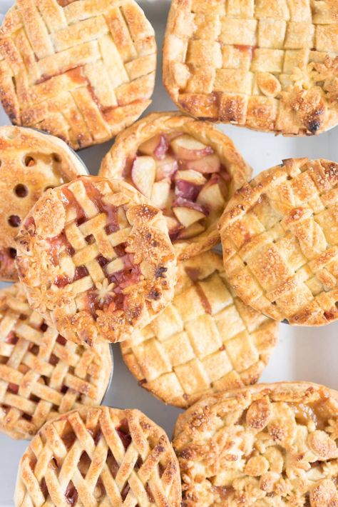 Mini Peach Pies, Small Pies, Peach Pies, Cloudy Kitchen, Pie Dough Recipe, Individual Pies, Picnic Bbq, Single Serve Desserts, Slow Cooker Desserts