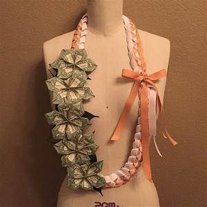 Money Crowns, Diy Leis, Lei Diy, Candy Leis, Money Lei Diy, Lei Ideas, Graduation Leis Diy, Graduation Money Lei, Lei Making