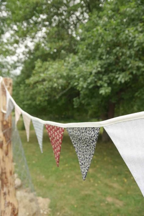 Sew a classic pennant flag banner with this easy to follow pattern. It's the perfect no-waste party decor for all your celebrations! sew a diy pennant banner | diy birthday decorations | sustainable party decor | flag banner pattern | diy banner | simple birthday decorations | easy sewing pattern | happy birthday Banner Sewing Pattern, Sewn Birthday Banner, How To Make A Banner Diy, Handmade Birthday Banner, Diy Birthday Garland, Homemade Birthday Banner, How To Make A Banner, Diy Birthday Bunting, Diy Pennant Flags