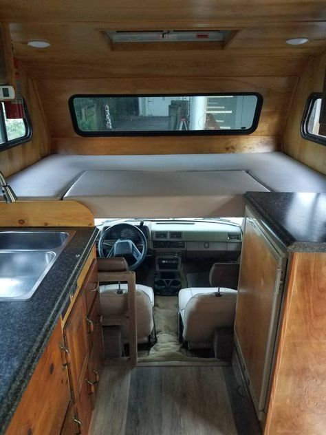 1986 Toyota Dolphin Motorhome For Sale in Myrtle Beach, SC Toyota Dolphin Remodel, Dodge Motorhome, Ocean Lakes Campground Myrtle Beach, Toyota Motorhome, Toyota Camper, Rv Redo, Motorhome Remodel, Toyota Dolphin, Gmc Motorhome For Sale