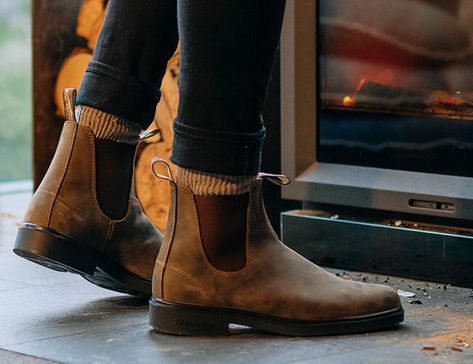 Mens Fashion Blundstone, Blundstone Dress Boots, Men’s Blundstone Outfit, Blundstone Boots Mens, Blundstone Boots Outfit, Rustic Black Blundstones, Mens Rugged Boots, Blundstone Rustic Brown, Men’s Blundstone Boots