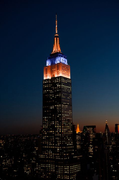 10/21/17: Orange & blue for New York Knicks home opener. Persia Empire, Dfb Team, Tower Light, Empire State Of Mind, The Empire State Building, The University Of Alabama, York University, Rockefeller Center, Alabama Football