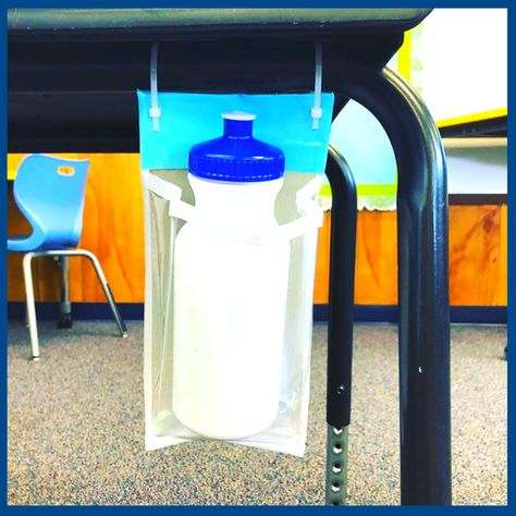 Diy Water Bottle Holders For Classroom, Student Water Bottles, Clutter Free Classroom, Water Bottle Storage, Diy Water Bottle, Teachers Diy, Shoe Holders, Student Desks, Technology Tools